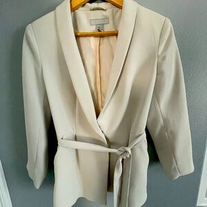 Beautiful H&M light cream jacket.